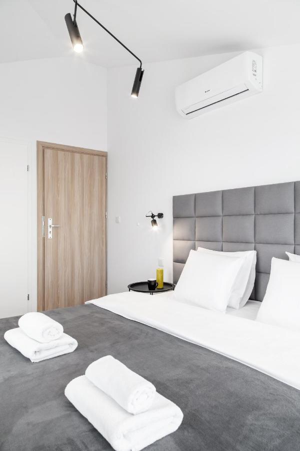 Househost Apartament: Ul. Miodowa 42/42B Krasków Εξωτερικό φωτογραφία